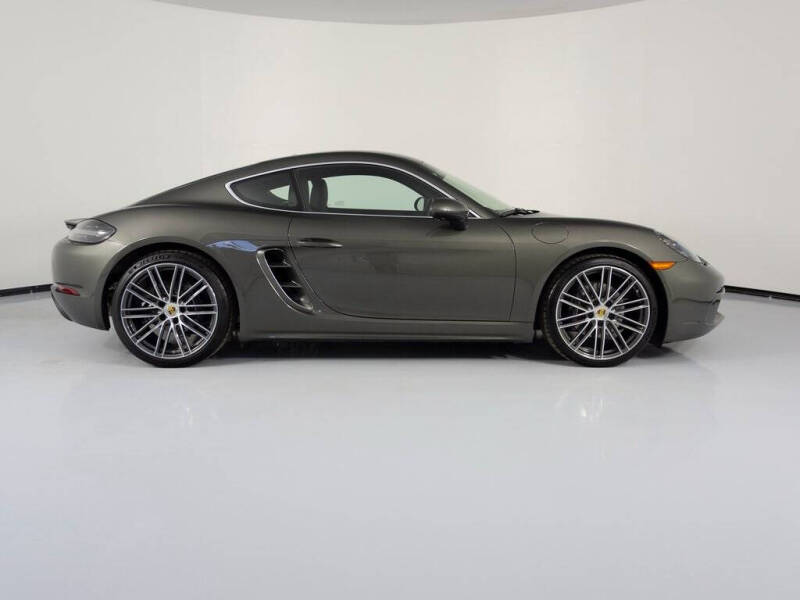 2025 Porsche 718 Cayman