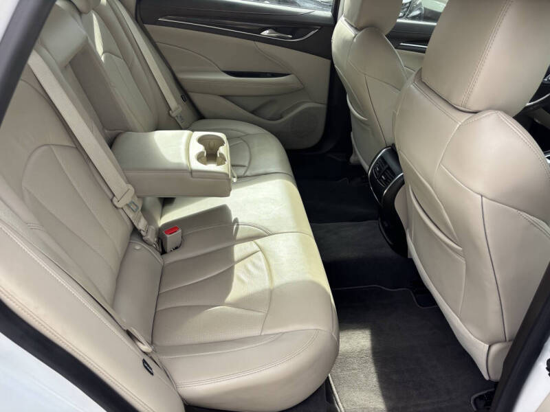 2017 Buick LaCrosse Essence