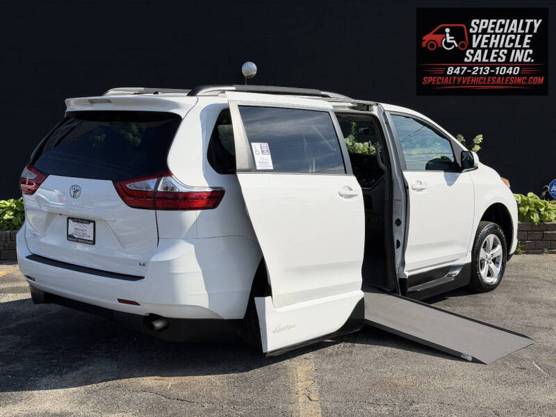2016 Toyota Sienna LE Mobility 7-Passenger