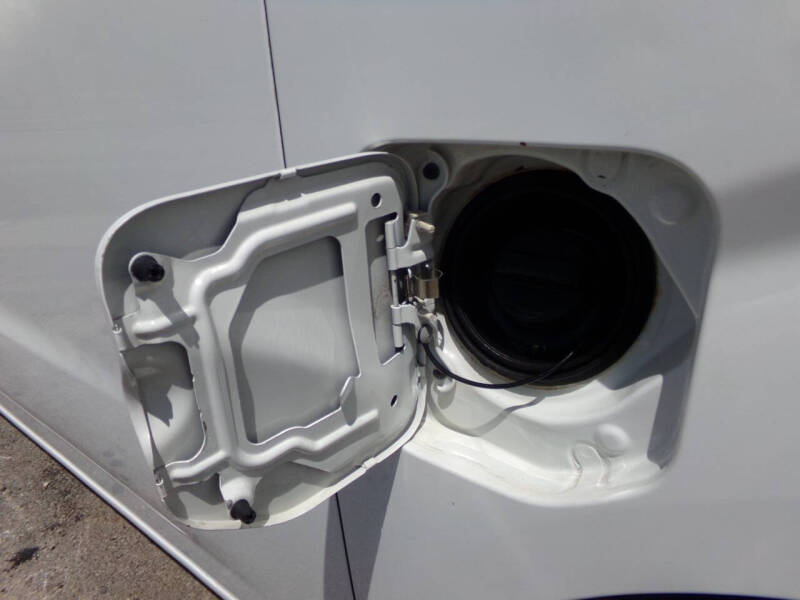 2016 Nissan NV 2500 HD SL