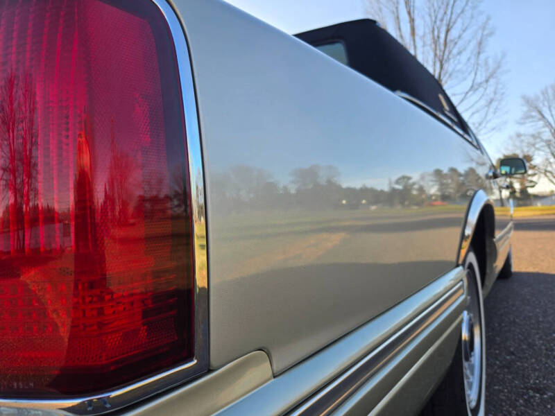 1997 Lincoln Town Car Executive