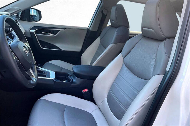 2020 Toyota RAV4 Limited