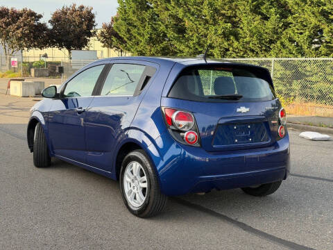 2013 Chevrolet Sonic LT Auto