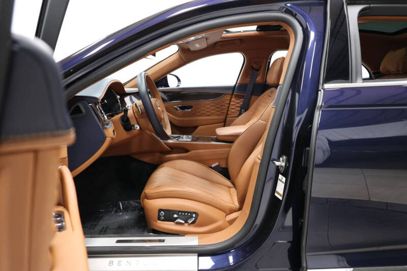 2022 Bentley Flying Spur V8