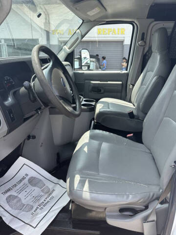 2014 Ford E-Series E-150