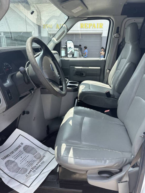 2014 Ford E-Series E-150