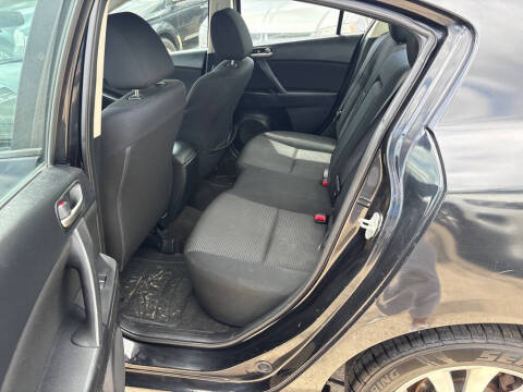 2013 Mazda MAZDA3 i Touring