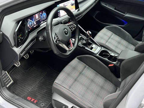 2023 Volkswagen Golf GTI SE