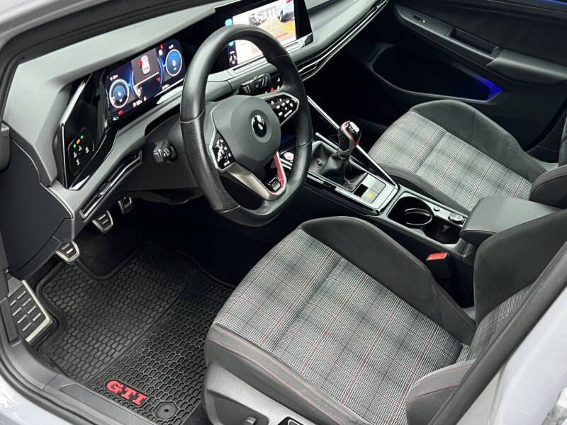 2023 Volkswagen Golf GTI SE