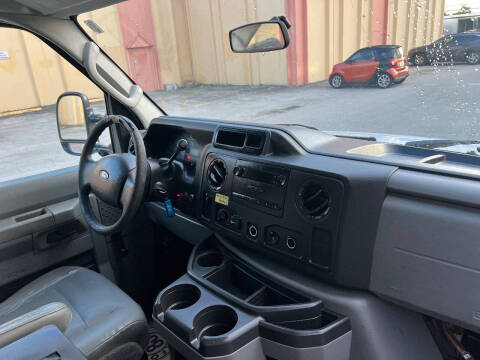 2011 Ford E-Series E-250