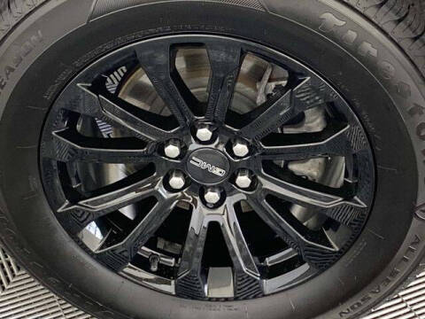 2022 GMC Canyon Elevation Standard
