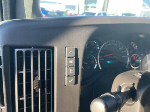 2023 GMC Savana 2500