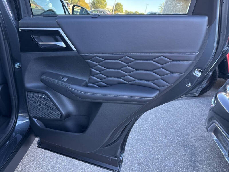 2025 Mitsubishi Outlander SEL