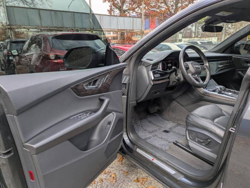 2021 Audi Q8 quattro Premium Plus 55 TFSI