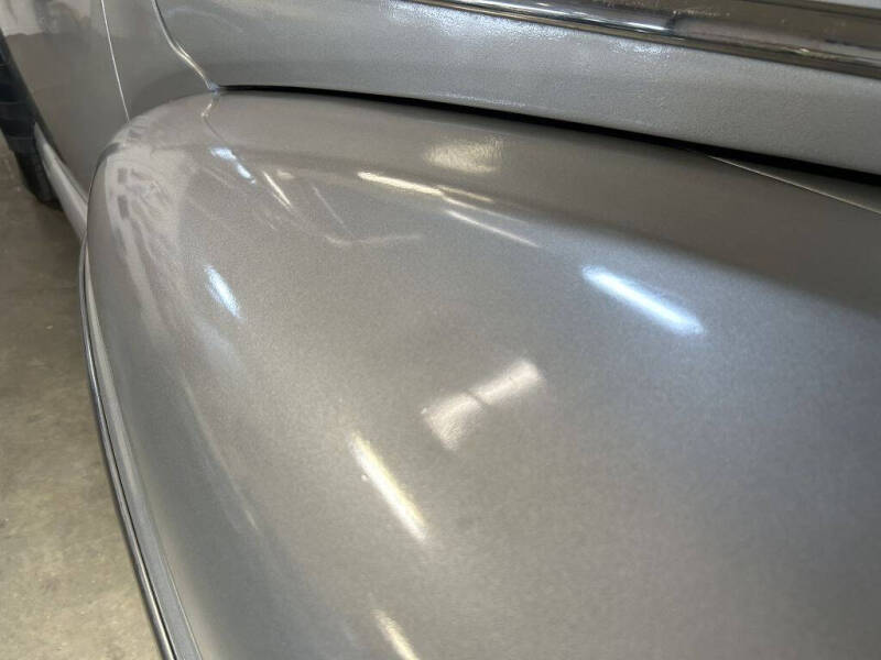 1947 Ford Super Deluxe