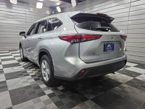 2021 Toyota Highlander LE