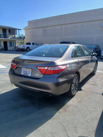 2017 Toyota Camry SE