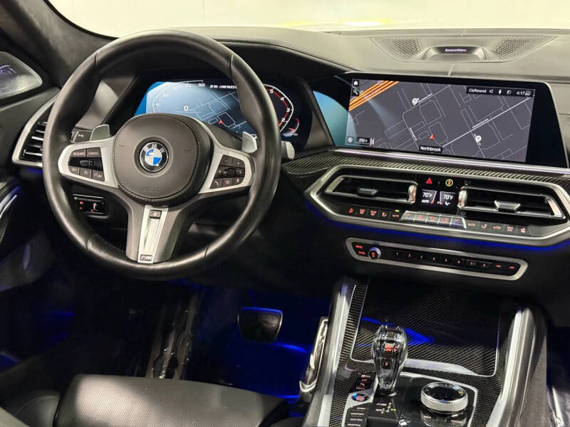 2021 BMW X6 M50i