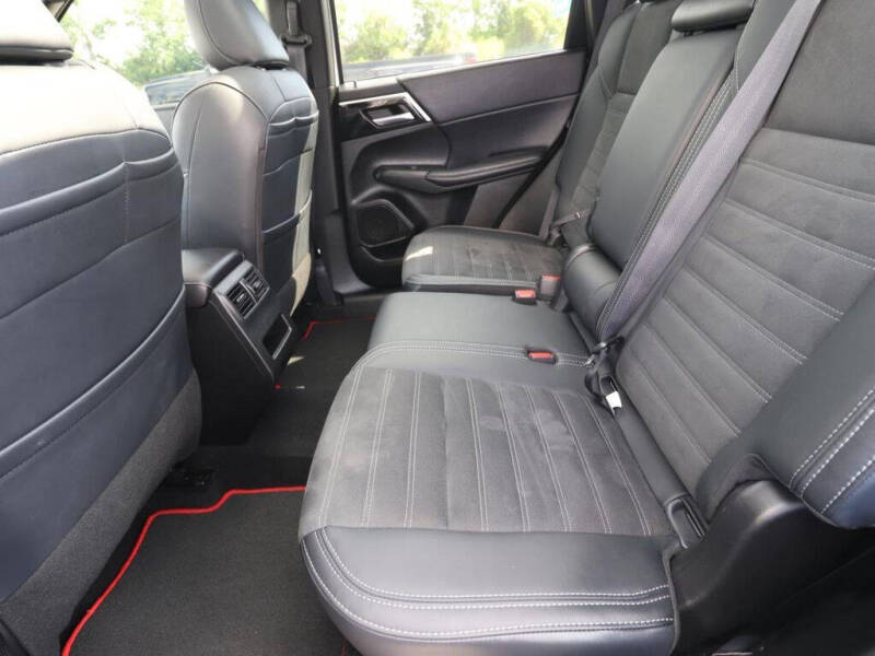 2024 Mitsubishi Outlander SE Black Edition