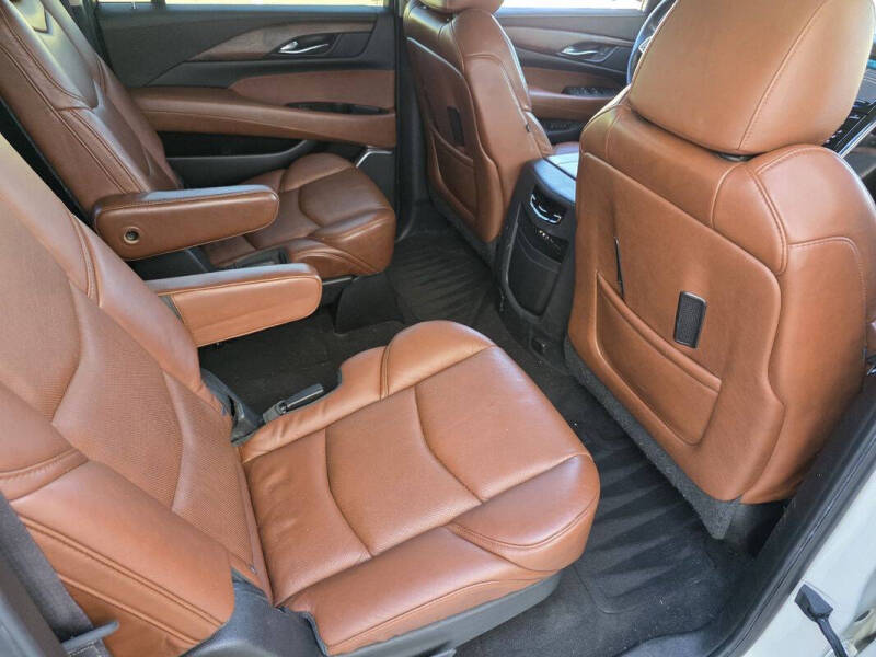 2015 Cadillac Escalade ESV Luxury