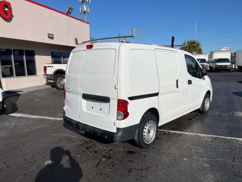 2021 Nissan NV200 S