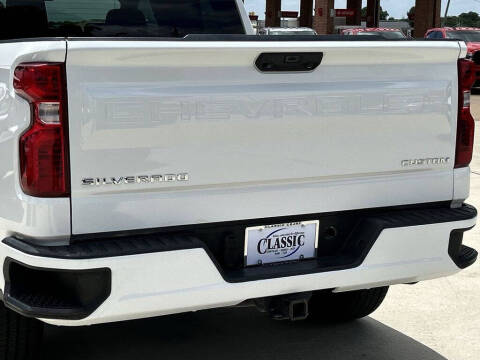 2024 Chevrolet Silverado 1500 Custom