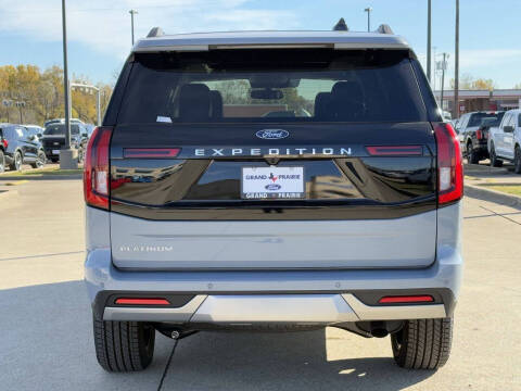 2025 Ford Expedition Platinum