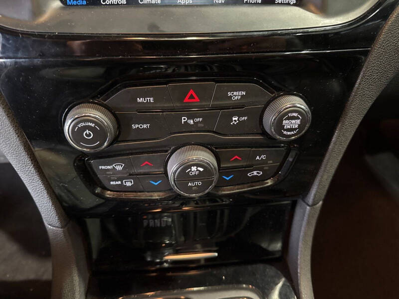 2023 Chrysler 300 S V6