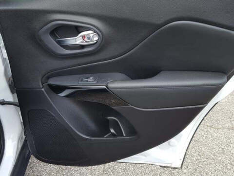 2020 Jeep Cherokee Altitude