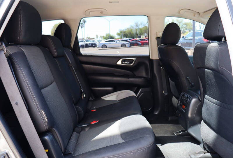 2020 Nissan Pathfinder S