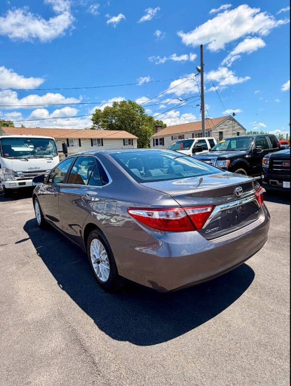 2016 Toyota Camry LE