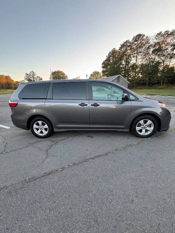 2018 Toyota Sienna L 7-Passenger