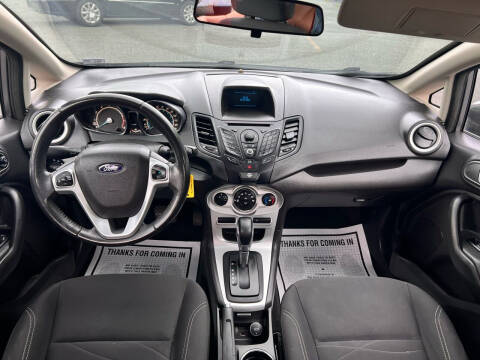 2014 Ford Fiesta SE