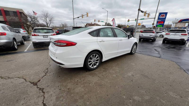 2017 Ford Fusion SE