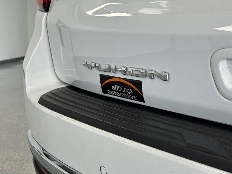 2023 GMC Yukon XL SLT