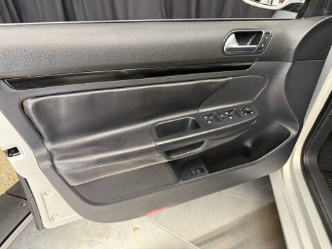 2011 Volkswagen Jetta SportWagen SE PZEV