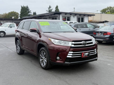 2017 Toyota Highlander SE