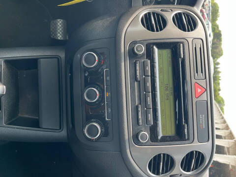 2011 Volkswagen Tiguan SE