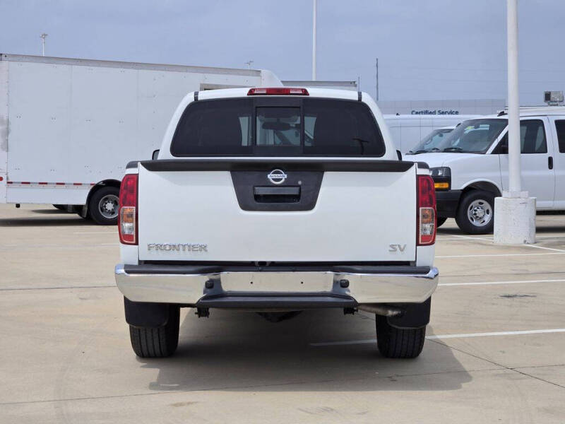 2021 Nissan Frontier SV
