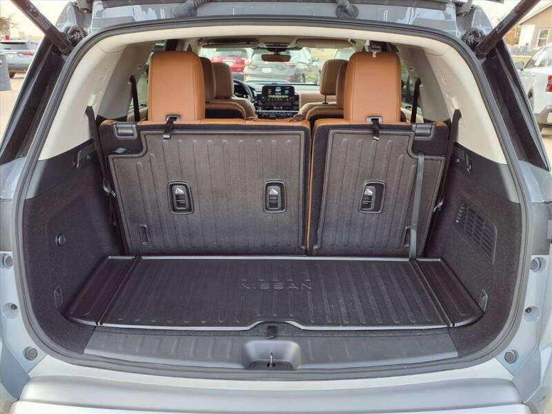 2024 Nissan Pathfinder Platinum