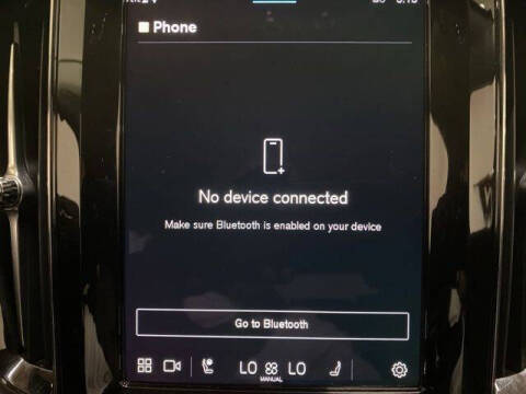 2025 Volvo XC60 B5 Plus Dark Theme