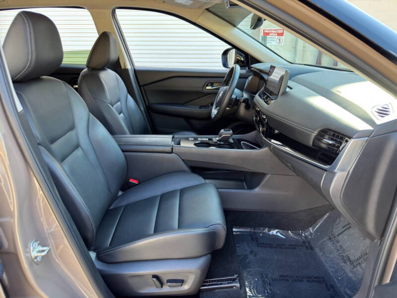 2024 Nissan Rogue SL