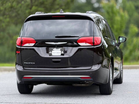 2017 Chrysler Pacifica Touring-L
