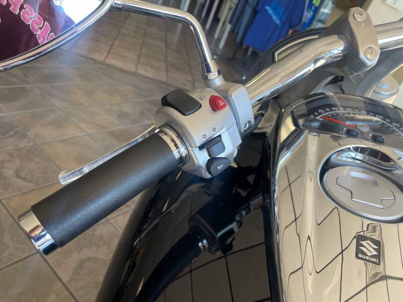 2025 Suzuki Boulevard M109R