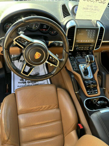 2017 Porsche Cayenne GTS