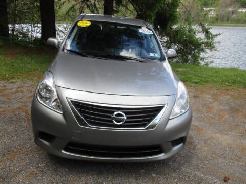 2012 Nissan Versa 1.6 SV