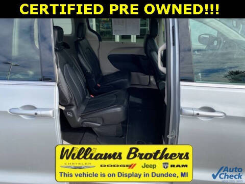 2024 Chrysler Pacifica Touring L