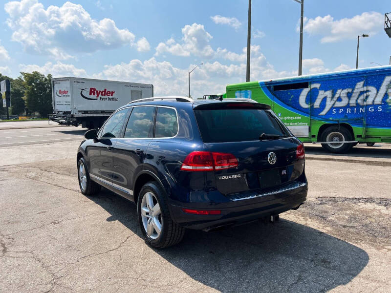 2011 Volkswagen Touareg VR6 Sport