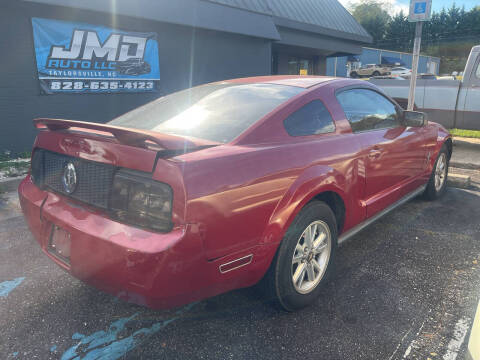 2005 Ford Mustang V6 Deluxe