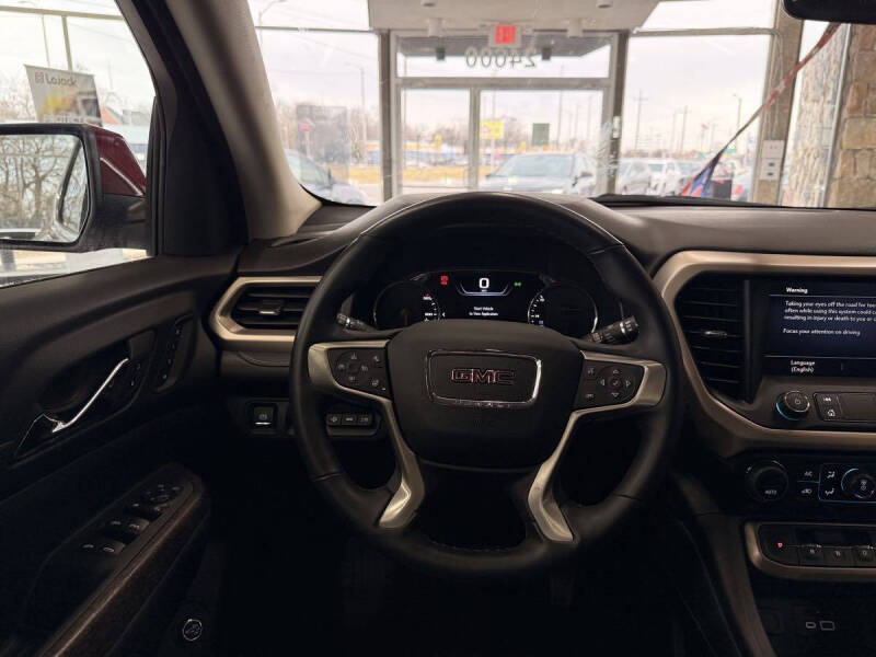 2023 GMC Acadia Denali